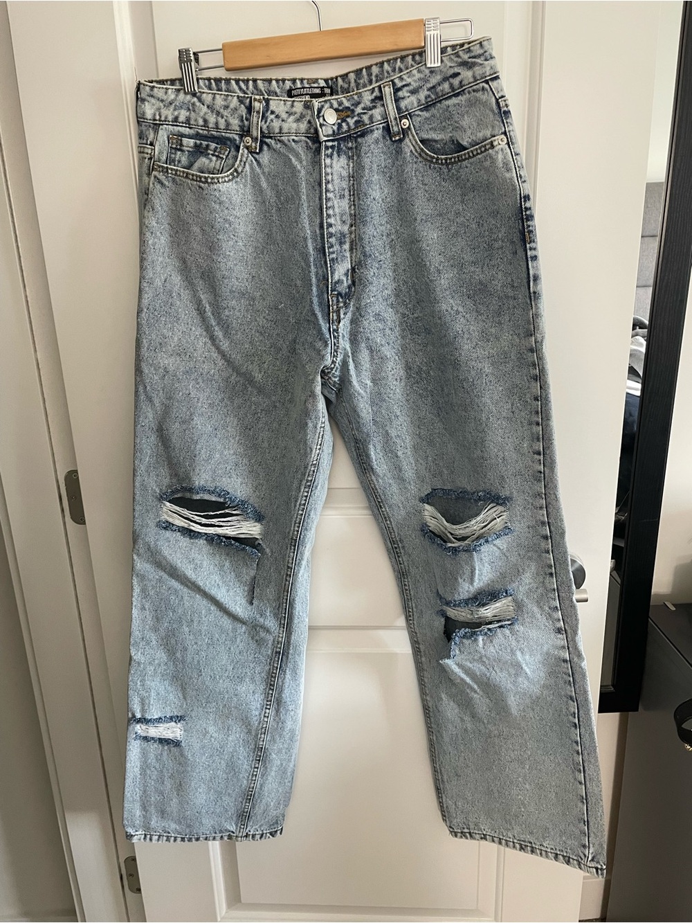 Pretty Little Thing Baggy Low Rise Ripped Boyfriend Jeans